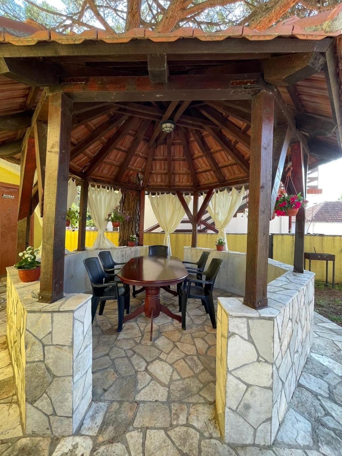 Apartments Villa-G Lustica Τίβατ Εξωτερικό φωτογραφία