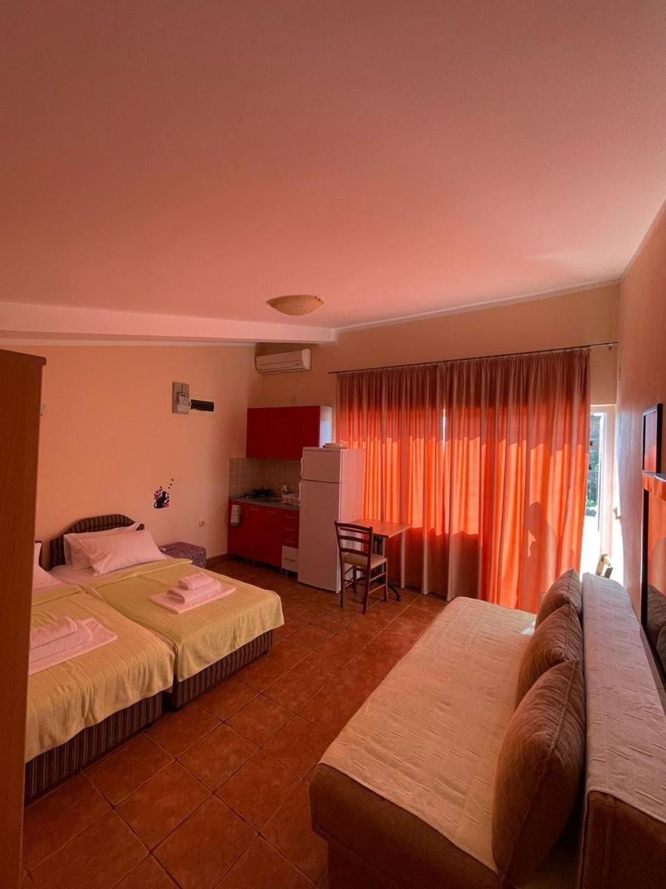 Apartments Villa-G Lustica Τίβατ Εξωτερικό φωτογραφία