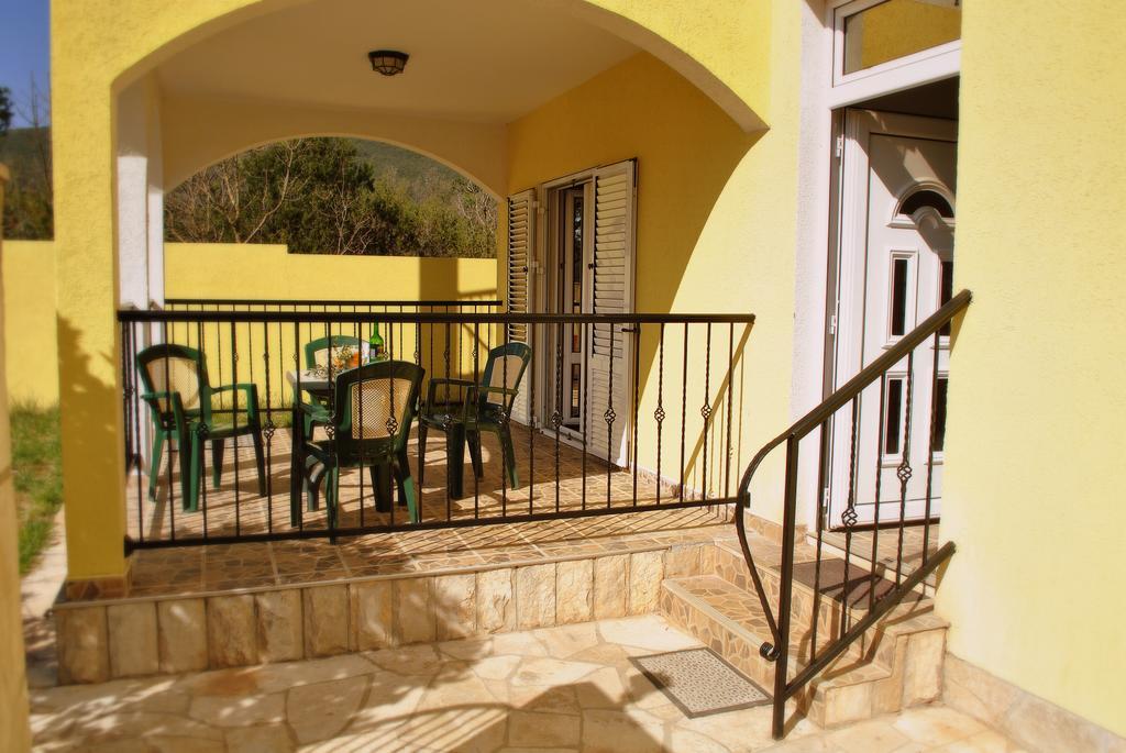 Apartments Villa-G Lustica Τίβατ Εξωτερικό φωτογραφία